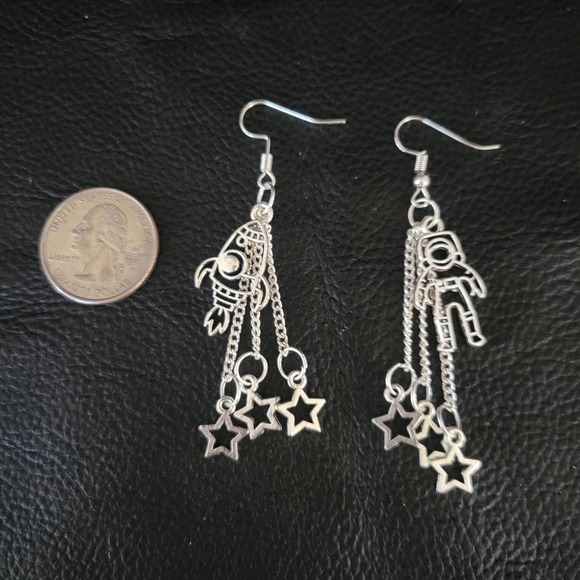 Rocket ship, astronaut, and stars handmade asymmetrical mismatch earrings - Picture 3 of 3